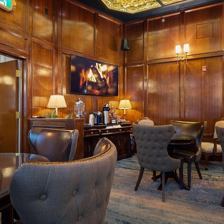 Crown Columbia Hotel; BW Premier Collection Trail Екстериор снимка