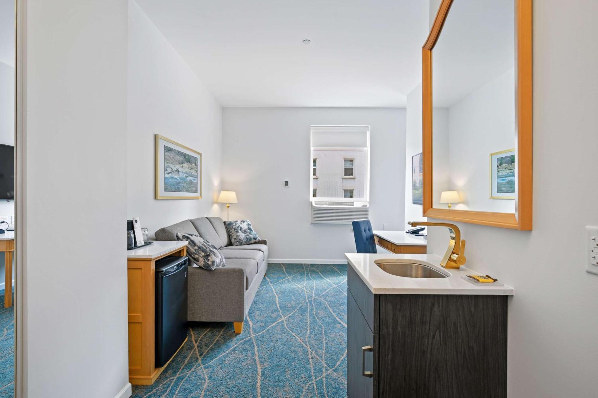 Crown Columbia Hotel; BW Premier Collection Trail Екстериор снимка