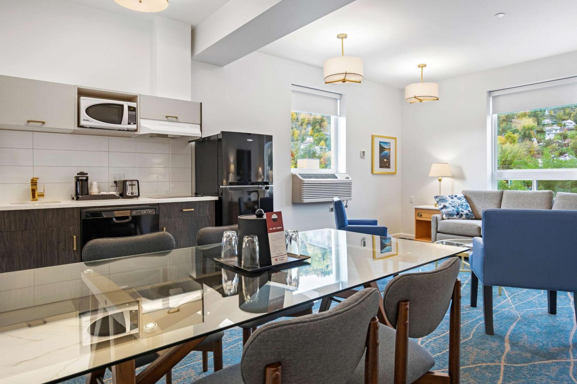 Crown Columbia Hotel; BW Premier Collection Trail Екстериор снимка