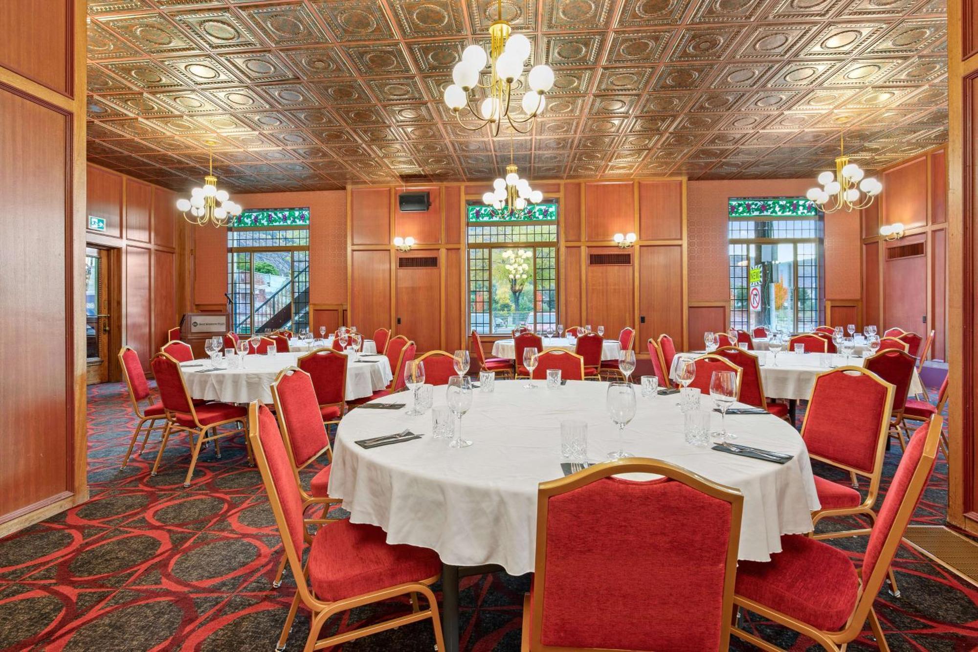 Crown Columbia Hotel; BW Premier Collection Trail Екстериор снимка