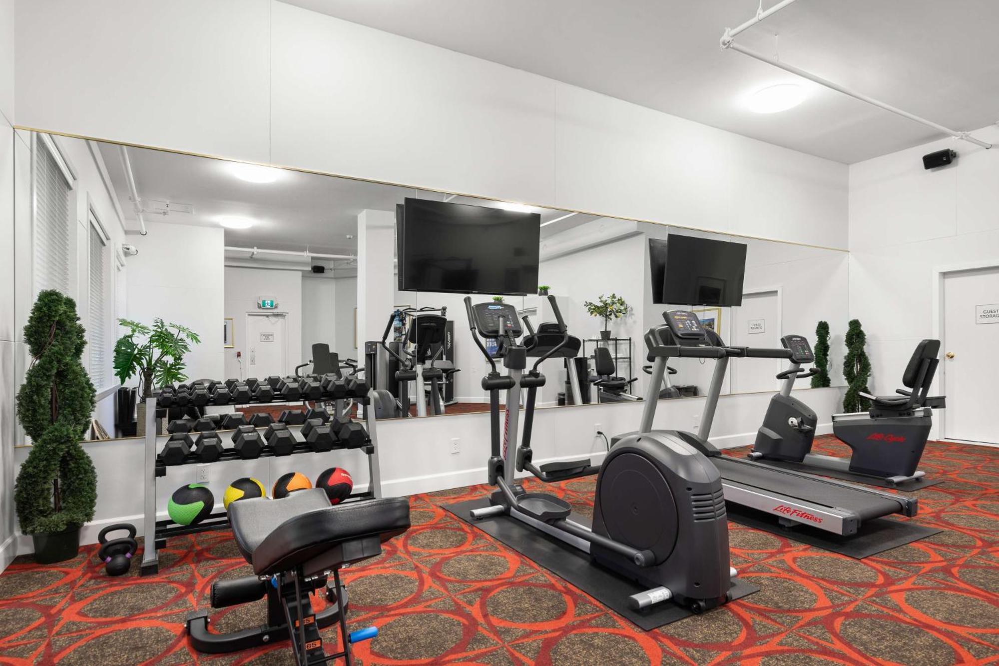 Crown Columbia Hotel; BW Premier Collection Trail Екстериор снимка