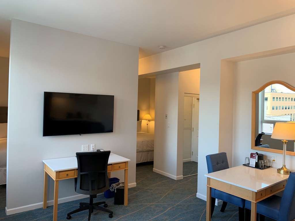 Crown Columbia Hotel; BW Premier Collection Trail Стая снимка